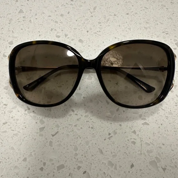 Gucci Sunglasses - Picture 3 of 4